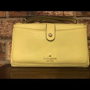 Kate Spade ♠️ Wristlet